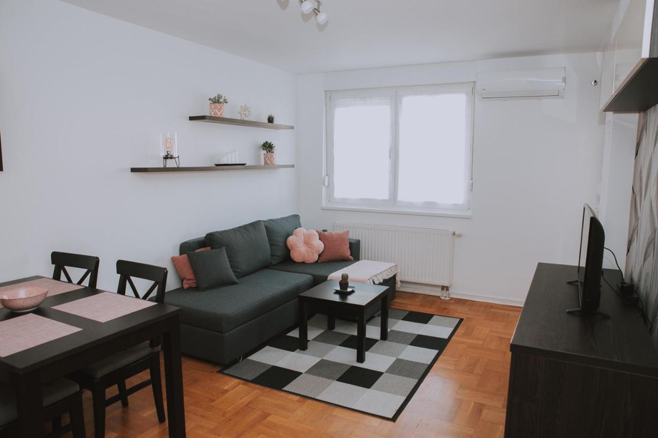 Apartment Nika, Arena Zagreb Bagian luar foto